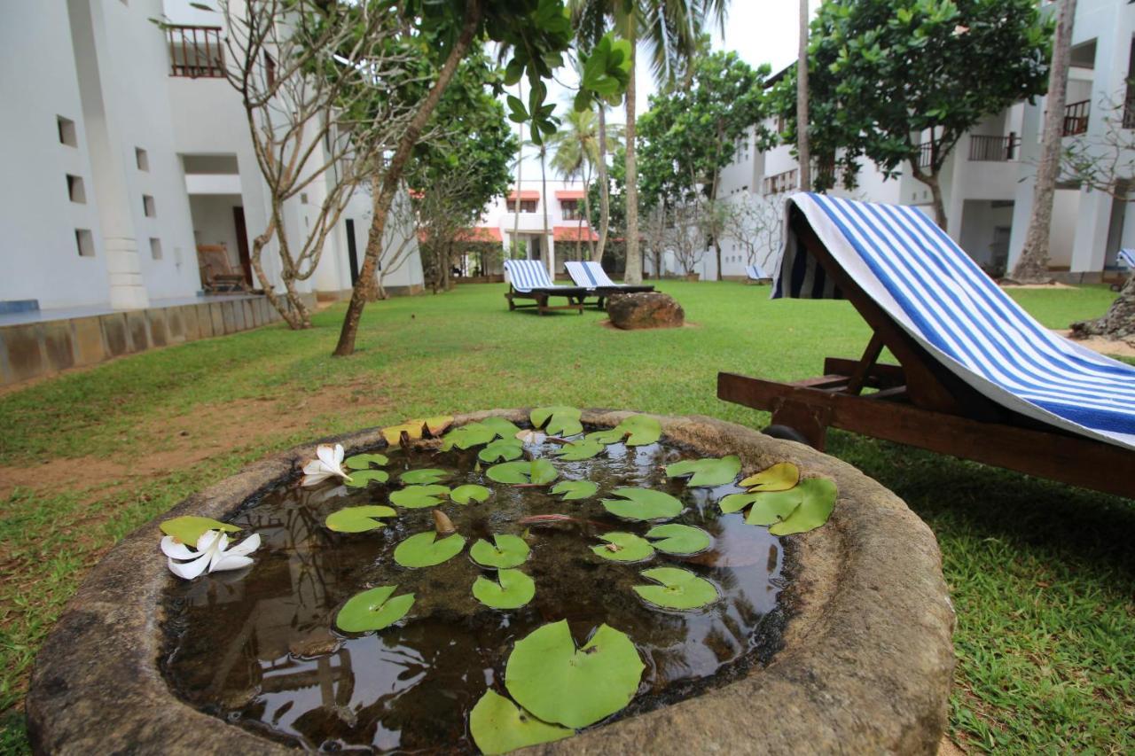 The Privilege Ayurveda Resort Wadduwa Exterior foto